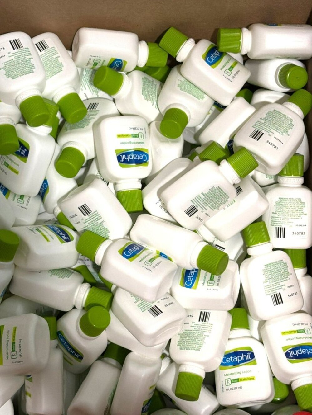New Set of 15 Cetaphil 1 oz Moisturizing Body Lotions